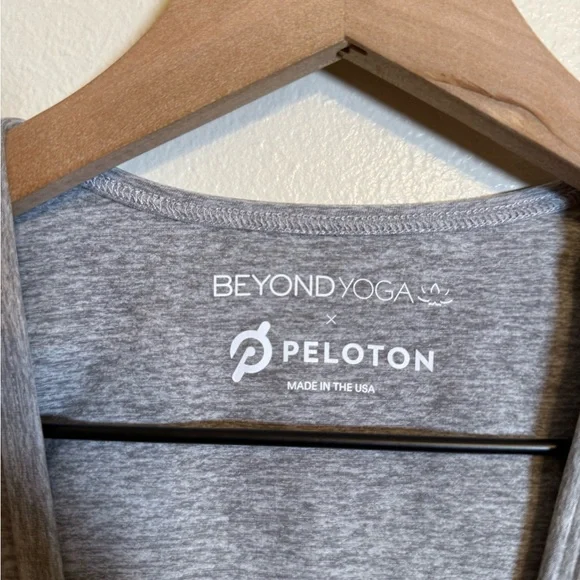Beyond Yoga X‎ Peloton Cropped Tank - Picture 3 of 6